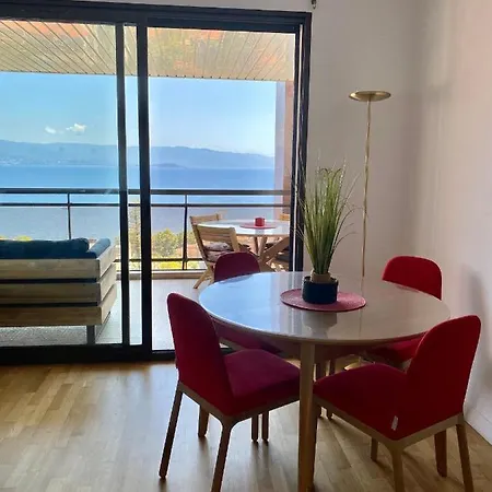 Grand T2 Standing Proche Centre Et Plages Vue Panoramique Parking Prive