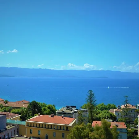 Grand T2 Standing Proche Centre Et Plages Vue Panoramique Parking Prive Apartment Ajaccio (Corsica)