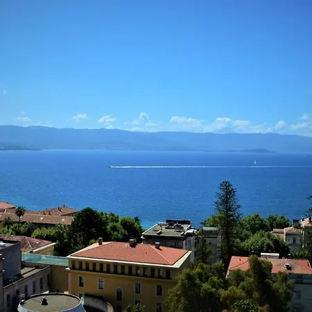 Grand T2 Standing Proche Centre Et Plages Vue Panoramique Parking Prive * Аяччо
