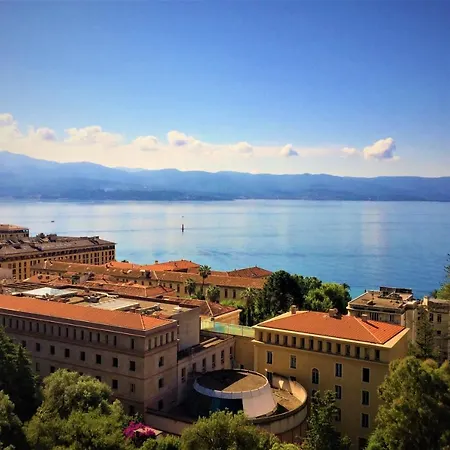 Grand T2 Standing Proche Centre Et Plages Vue Panoramique Parking Prive * Аяччо