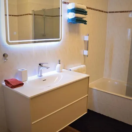 Grand T2 Standing Proche Centre Et Plages Vue Panoramique Parking Prive Apartment Ajaccio (Corsica)