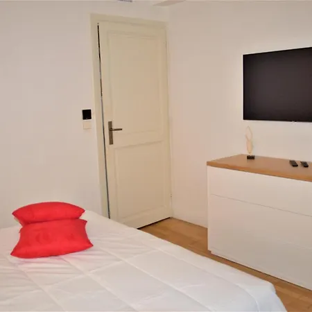 Grand T2 Standing Proche Centre Et Plages Vue Panoramique Parking Prive * Ajaccio (Corsica)