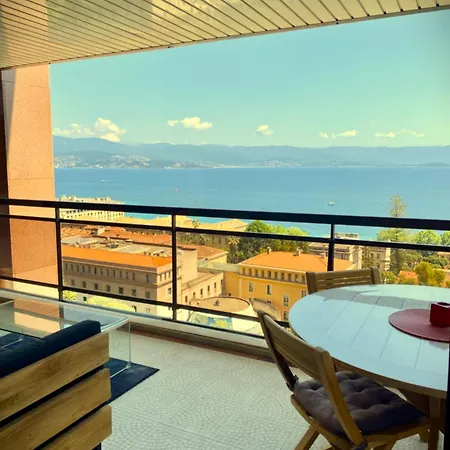 Apartment Grand T2 Standing Proche Centre Et Plages Vue Panoramique Parking Prive *