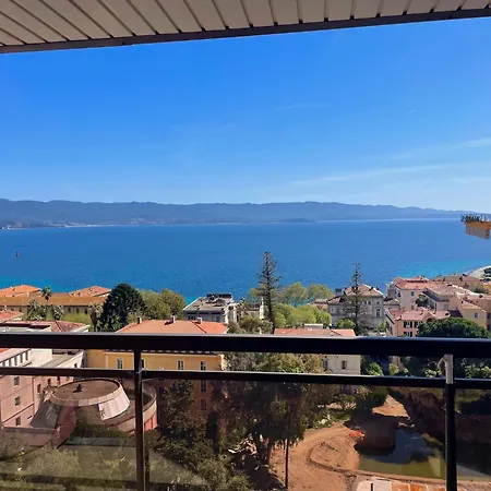 Grand T2 Standing Proche Centre Et Plages Vue Panoramique Parking Prive