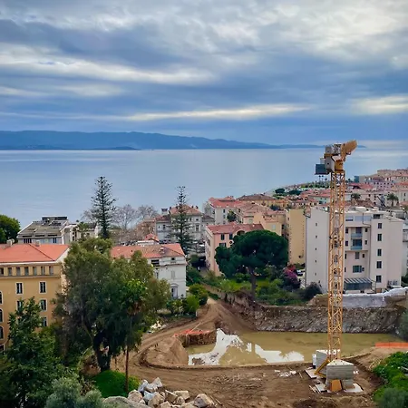 Appartement Grand T2 Standing Proche Centre Et Plages Vue Panoramique Parking Prive Ajaccio (Corsica)