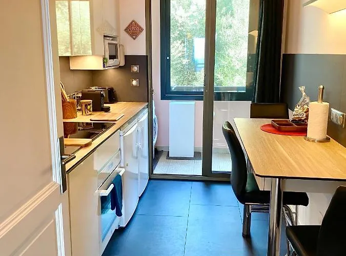 Apartment Grand T2 Standing Proche Centre Et Plages Vue Panoramique Parking Prive Ajaccio (Corsica)