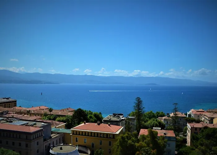 Grand T2 Standing Proche Centre Et Plages Vue Panoramique Parking Prive * Ajaccio (Corsica)