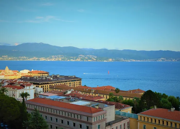 Apartment Grand T2 Standing Proche Centre Et Plages Vue Panoramique Parking Prive *