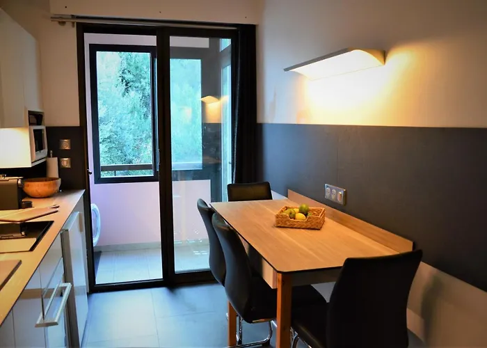 Grand T2 Standing Proche Centre Et Plages Vue Panoramique Parking Prive * Ajaccio (Corsica)