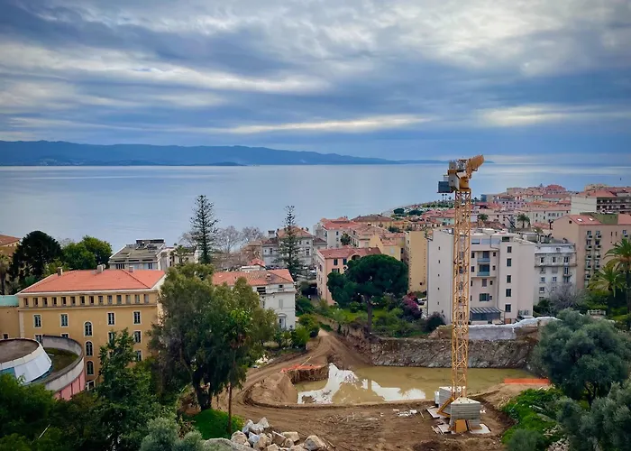 Apartment Grand T2 Standing Proche Centre Et Plages Vue Panoramique Parking Prive Ajaccio (Corsica)